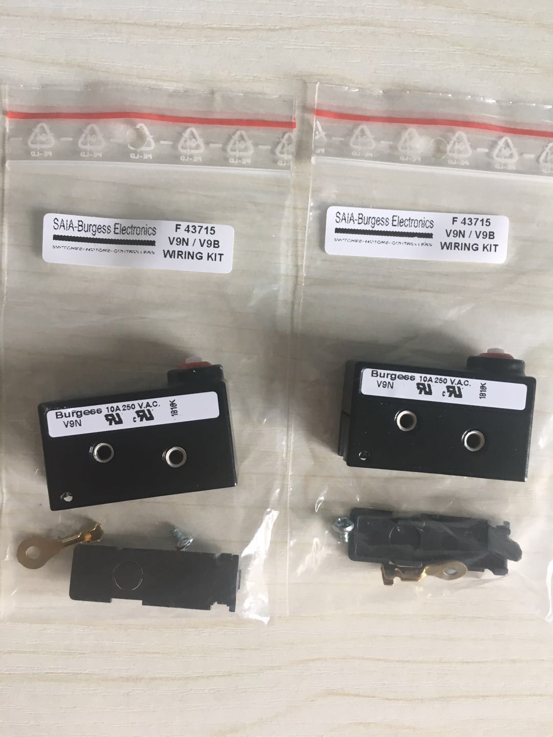 BURGESS V9N��λ�_�P���͸��_�P